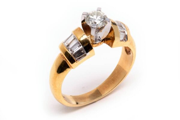 18kt Yellow Gold Engagement Ring